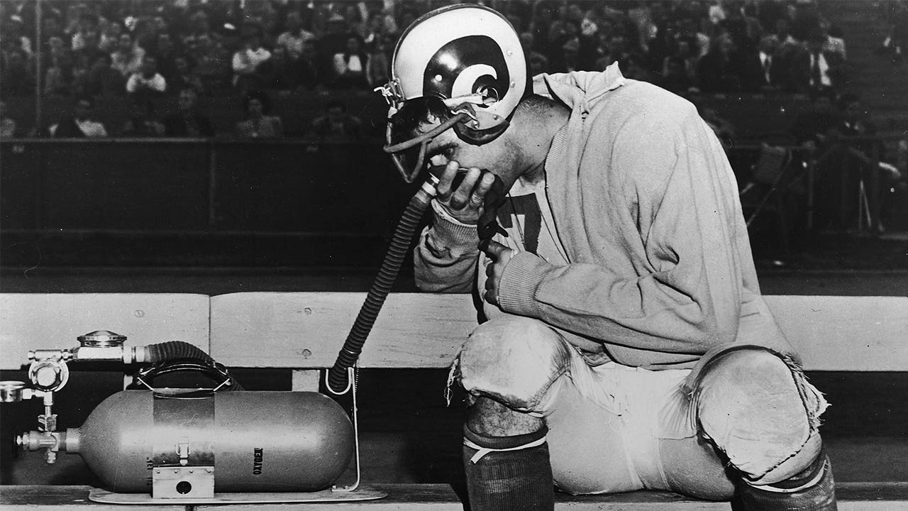 Will it be deja blue for the Rams and LA, 70 years later?